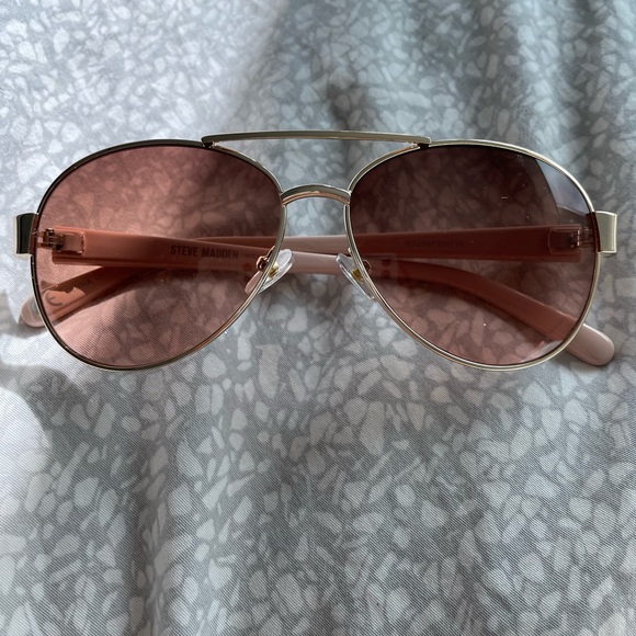 Steve Madden sunglasses - Picture 1 of 4